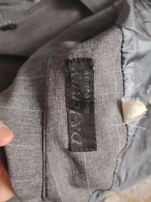 Продам женский костюм