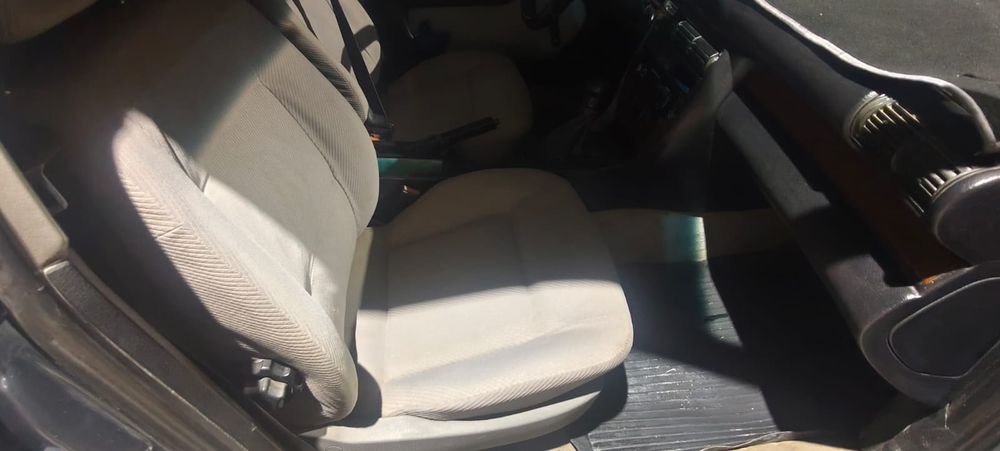 Машина ауди 100 сатылад