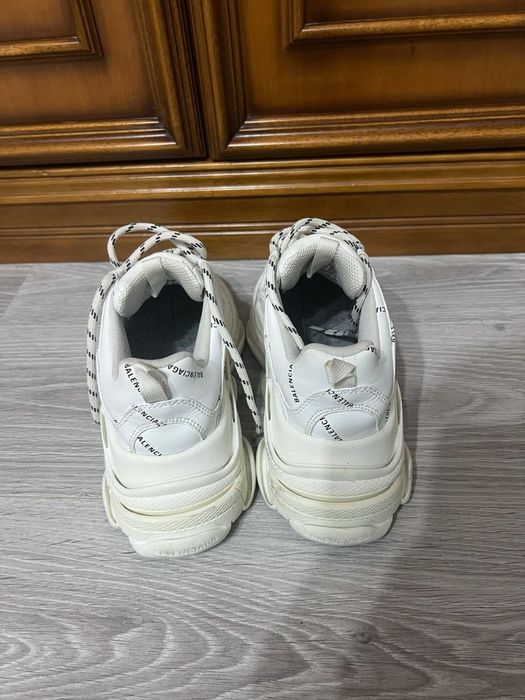 balenciaga triple s