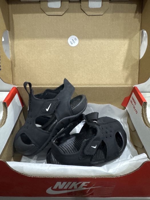 Бебешки сандали Nike за прохождане