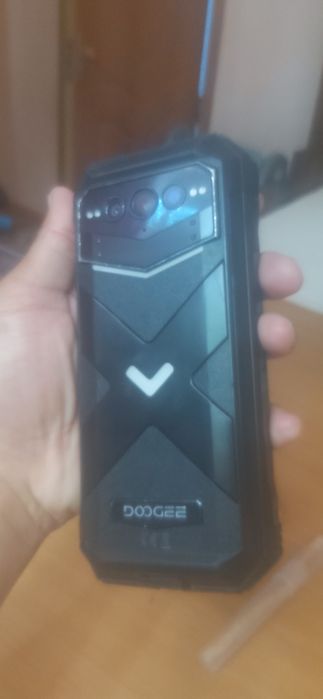 Doogee v maks plus 16/512