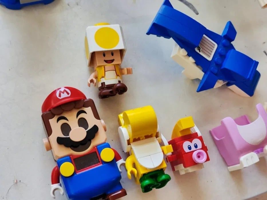 Части за Лего супер Марио Lego super mario