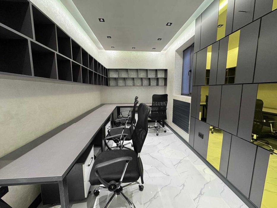 СРОЧНО Ц-1 
ПРОДАЁТСЯ и Сдаётся нежилое помещение
ФАСАД 9 метров