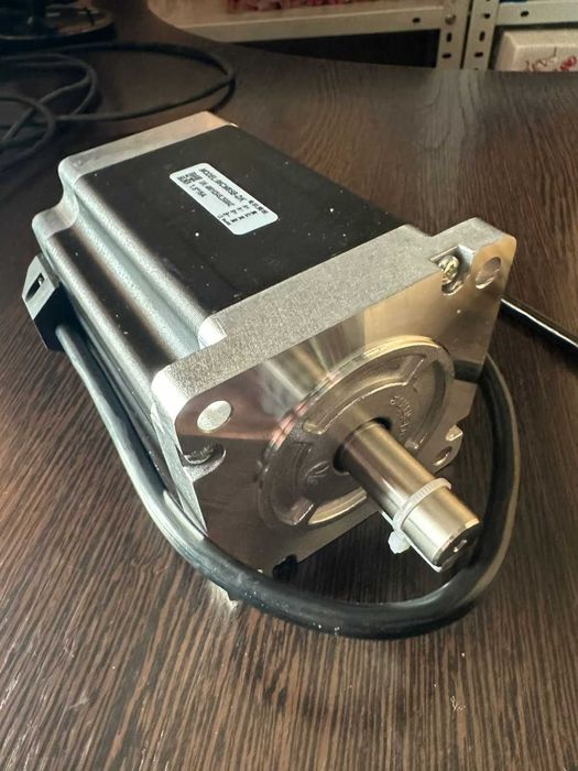 двигатель (шаговый, серво, гибрид)