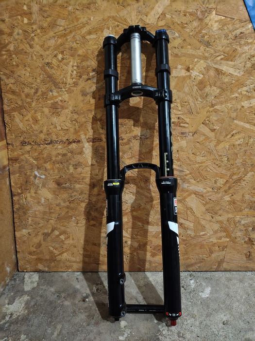 Вилка RockShox BoXXer 2015