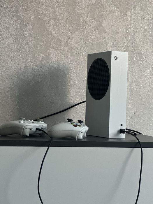Продам xbox series s