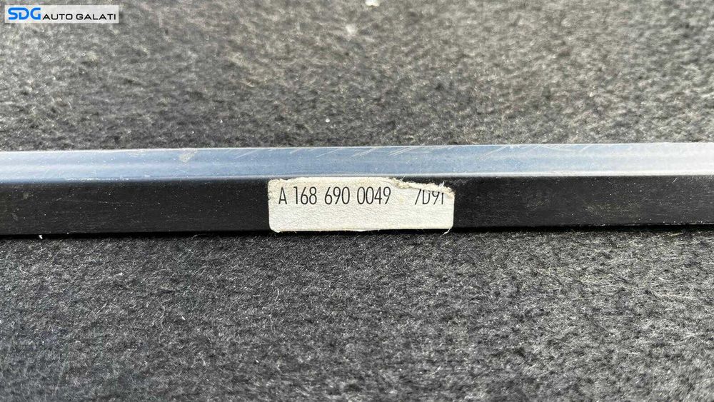 Rulou Polita Capac Portbagaj Mercedes Clasa A Class W168 1997 - 2004 Cod A1686900049 [LC0479]