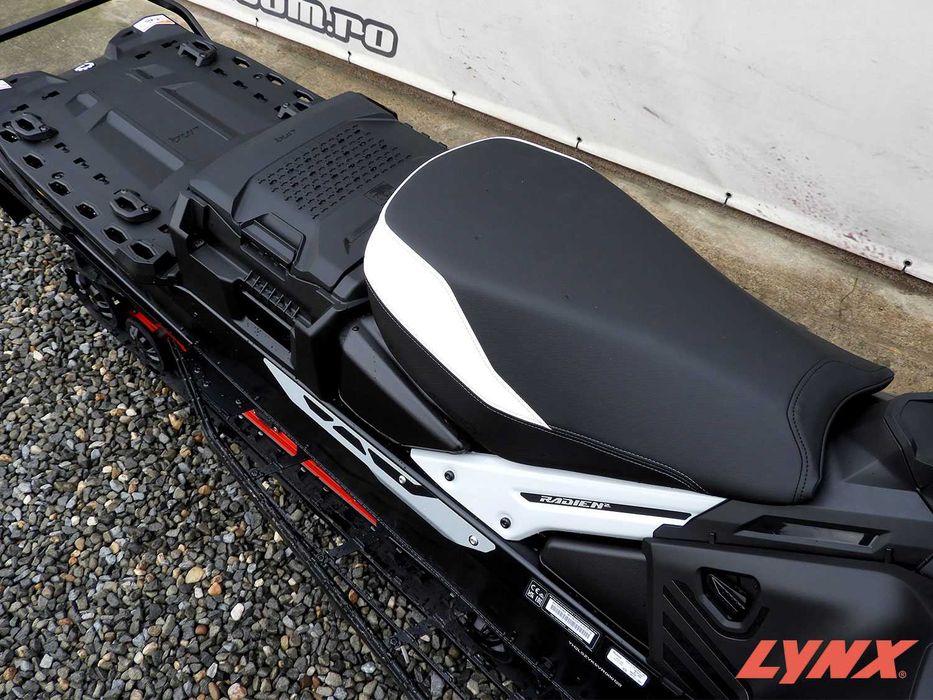 Snowmobil Lynx Brutal RE 900 ACE Turbo R Touchscreen 154 2027 | Finantare rapida
