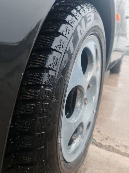 Vând sau schimb ( boxe active RCF , sau auto )