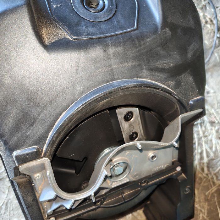 Не използвана дробилка за клони Parkside шредер