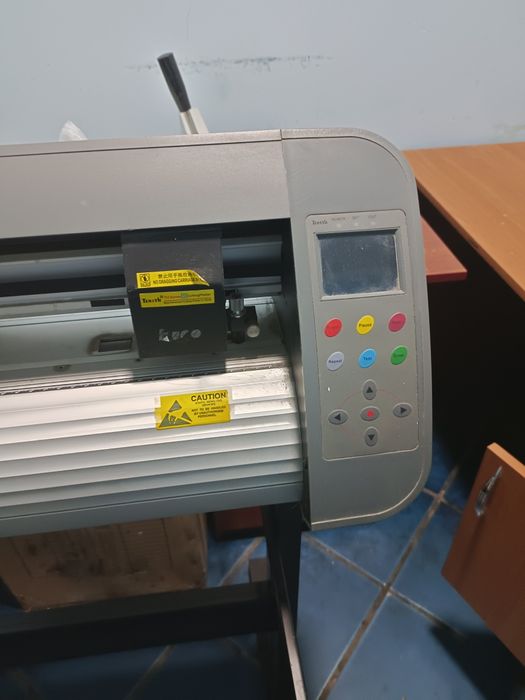 Режущий плоттер Teneth TH-740L