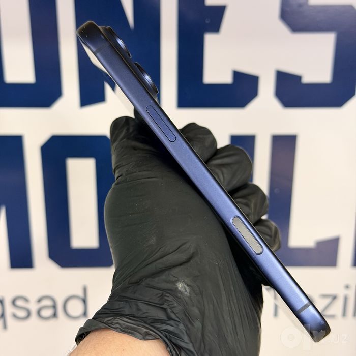 Iphone 17 Pro Max blue