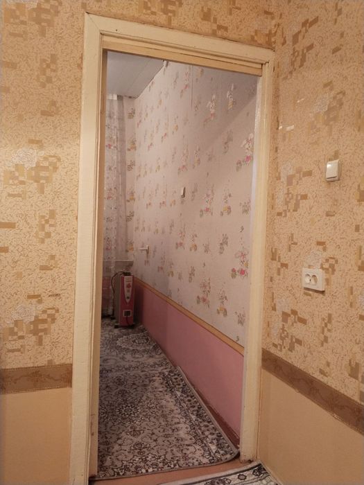 Dom sotiladi Bochkada 1 xona 2 xona qilingan