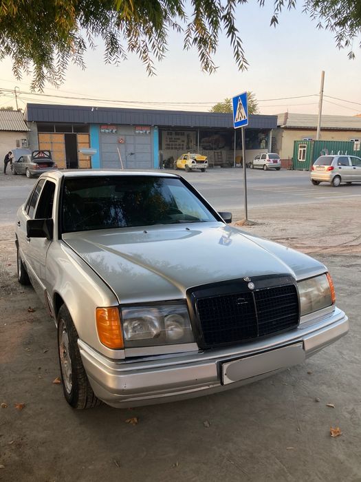 Мерседес W124 сотилади