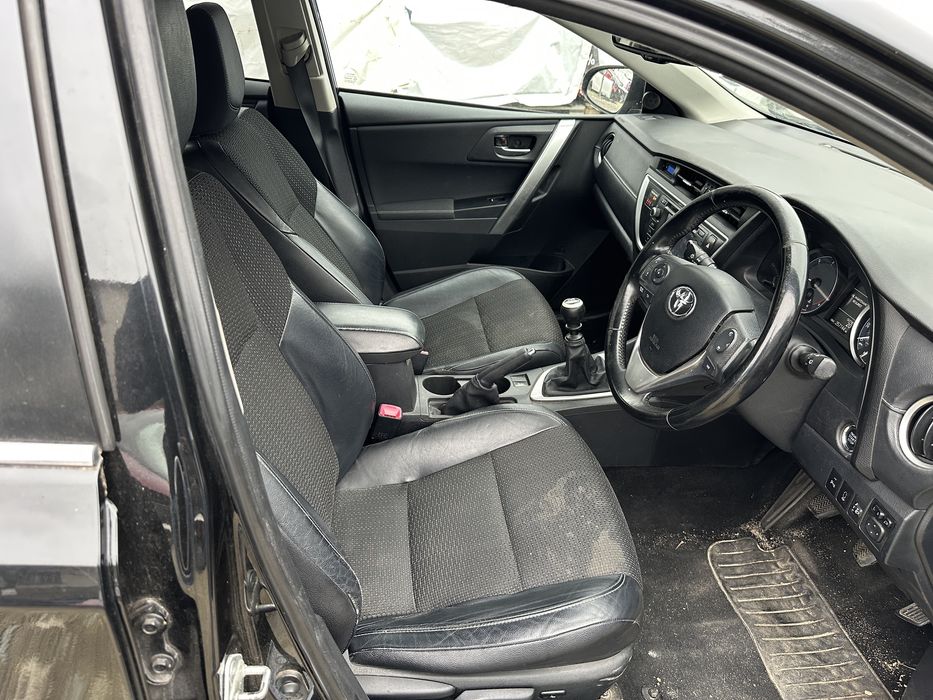 Тойота Аурис Toyota Auris 1.4 d4d 90 кс На части!