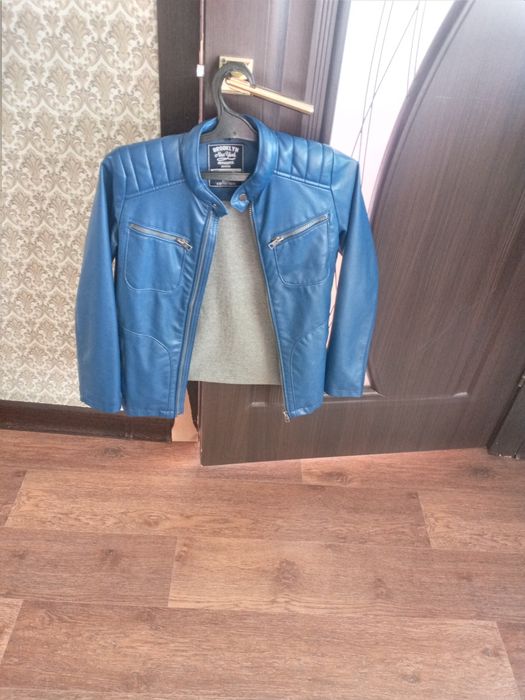 Продам куртку на мальчика