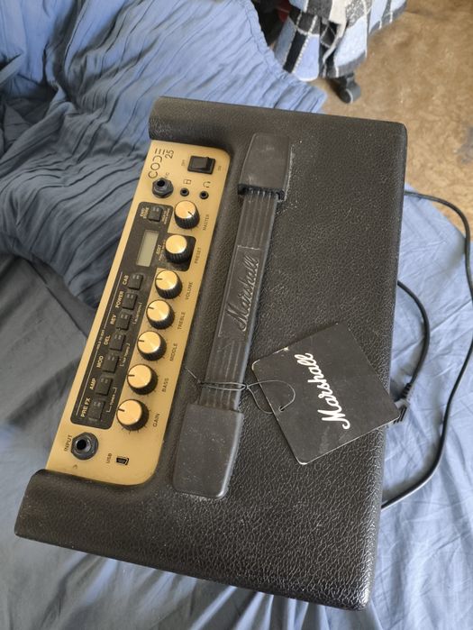 Yamaha pac 012 + Marshall Code 25 . Утеплённый чехол, тюнер, шнур.