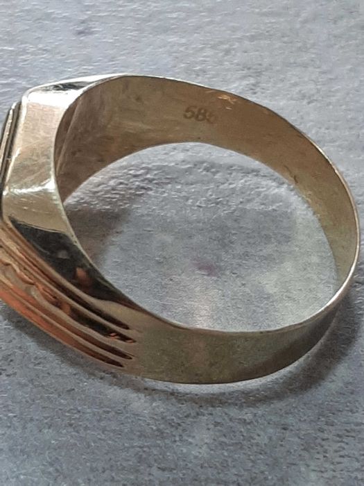 Златен Мъжки Пръстен 585-14к