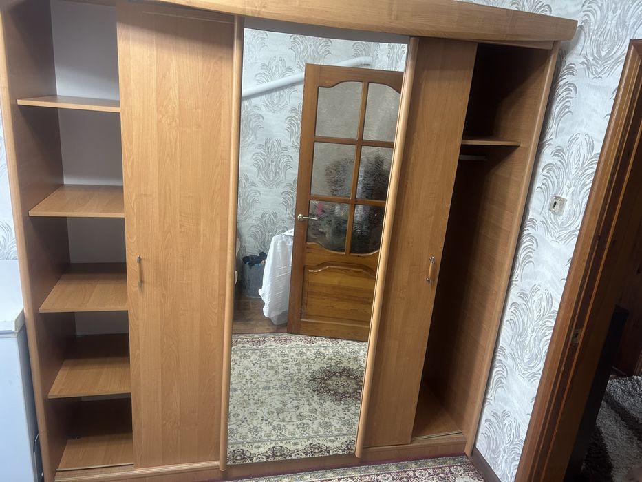 Отдам шкаф в нормальном состоянии