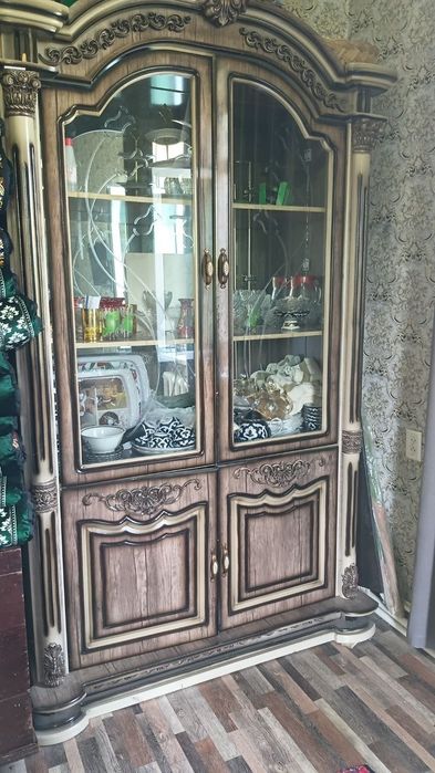 Срочно стенка горка пинал сотилади