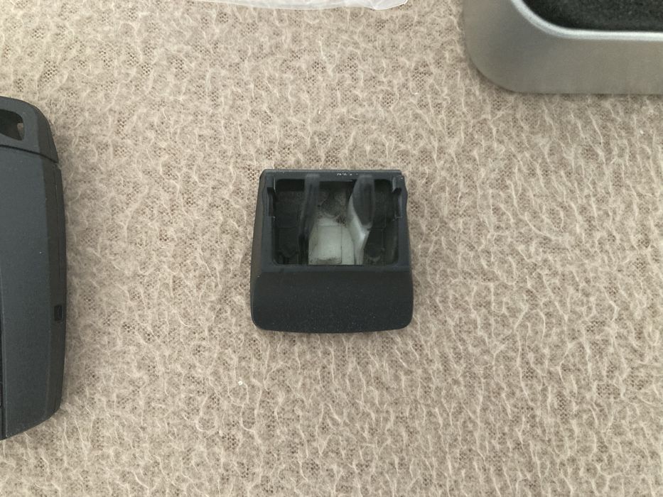 Кутиика с метален ключ , бутон за ръчна, бутон джоистик за бмв