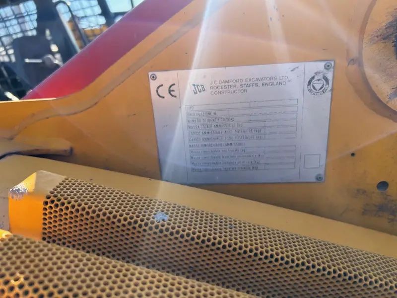 Мини багер JCB 170