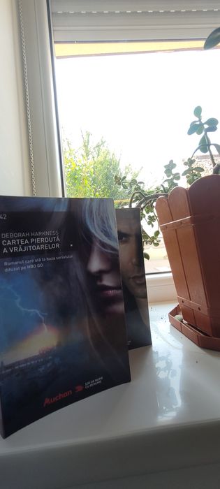 Carti: vol 1 si 2 cartea pierduta a vrajitoarelor , +altele