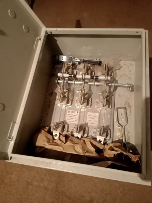 Продам электрорубильник с предрхранителем