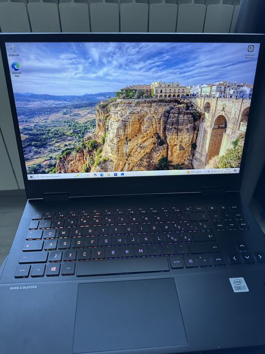 HP OMEN 15 | i7-10750H | RTX 2060 6GB (100W) | 16GB RAM | SSD 512GB | 144Hz