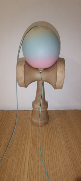 Vând  colecție de kendama citit descriere