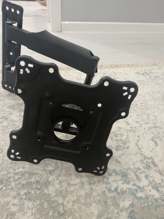 Продам кронштеин почти новый