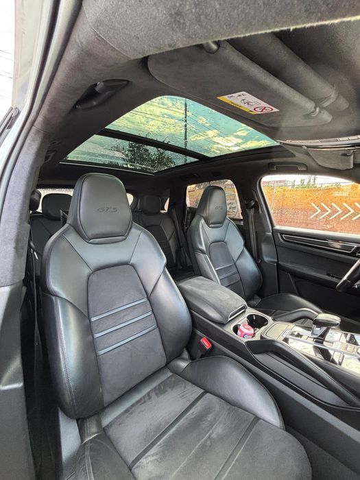Vând Porche Cayenne GTS 2021