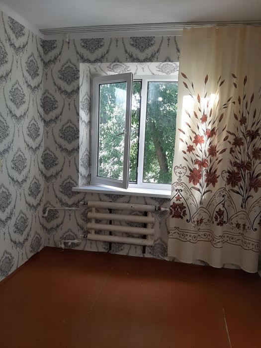 Срочна 2 хонали уй сотилади.