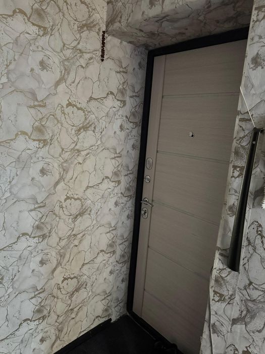 Продам 1 к р-н Черемушки 5/5