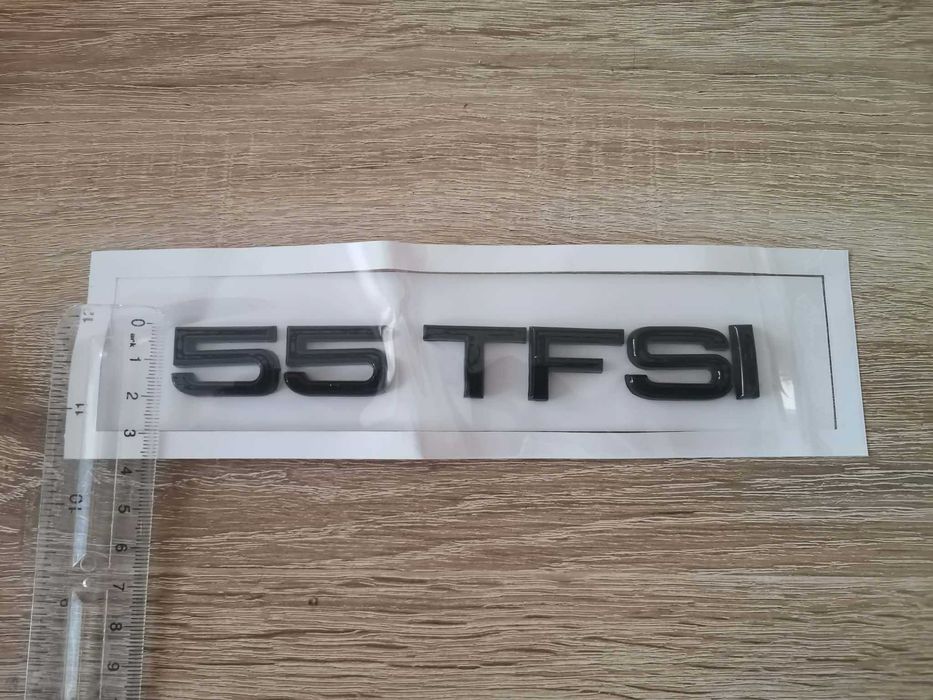 черна емблема Audi 55 TFSI