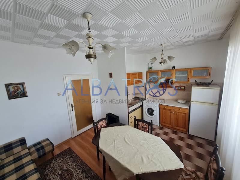 Продава се Двустаен апартамент в Варна, Трошево - 55 кв.м за 2000 €/кв.м - Снимка #1