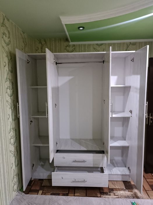 Shkaf sotiladi optom narxlarda