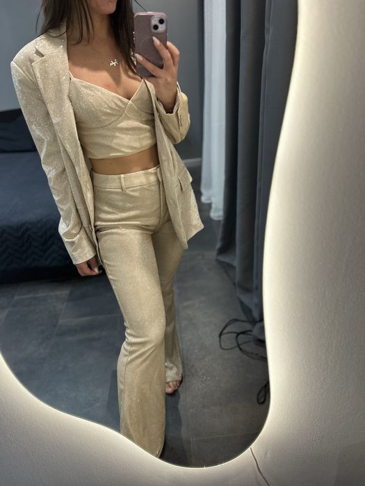 Златист сет топ, панталон и сако New Yorker