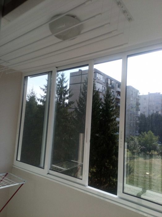 600 евро Лек автомобил под наем заедно с тристаен обзаведен апартамент в кв Голо бърдо Габрово