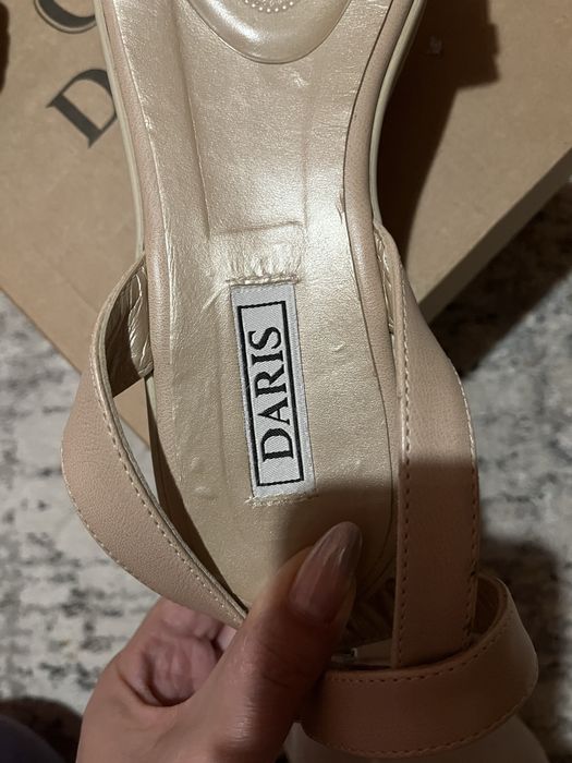 Дамски сандали DARIS