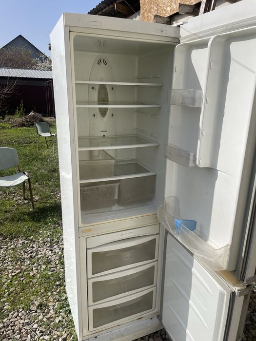 Холодильник LG NoFrost двухкамерный