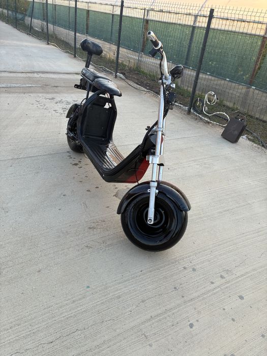 Vand scuter electric