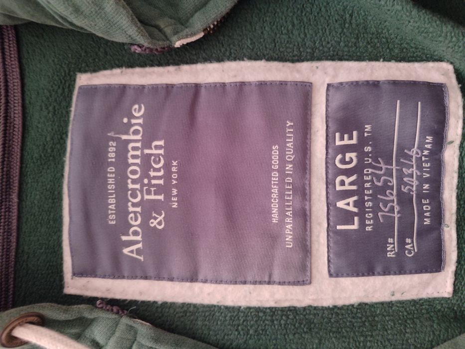 Abercrombie Fitch L