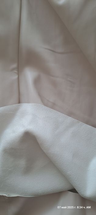 Бежава кожена рокля