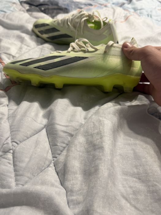 Футболни бутонки