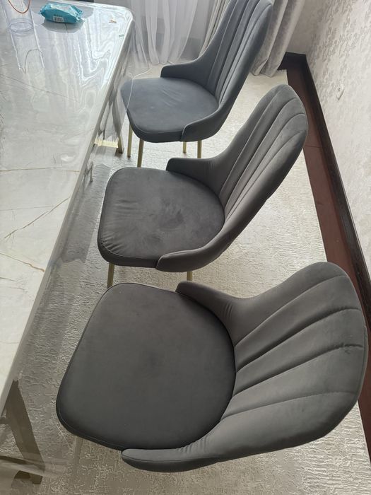 Продам стол стуля