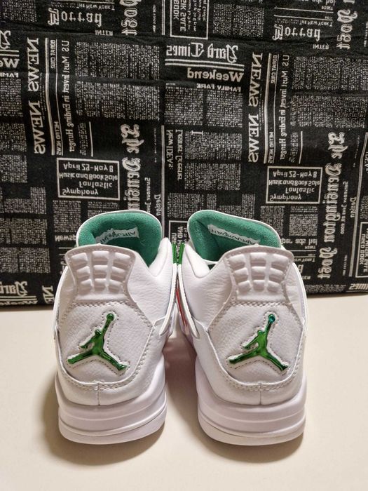 Air Jordan 4 Retro Classic Green