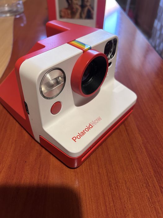 Vand Polaroid instant + un set de filme i-type