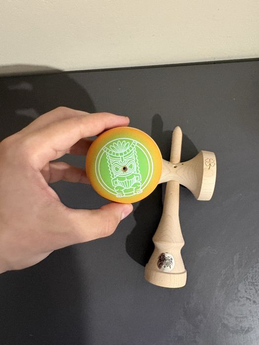 Kendama locked studios (nu miguel sweets krom)