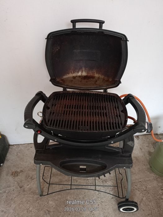 Барбекюта на дървени въглища